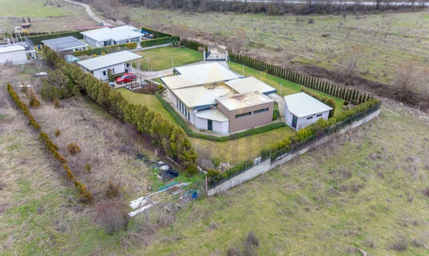 Едноетажна къща в с. Генерал Кантарджиево -  - снимка 20 - Имоти Премиер