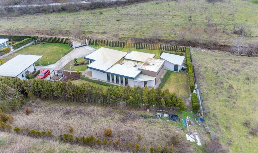 Едноетажна къща в с. Генерал Кантарджиево -  - снимка 26 - Имоти Премиер