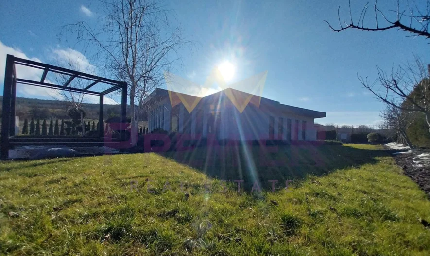 Едноетажна къща в с. Генерал Кантарджиево -  - снимка 4 - Имоти Премиер