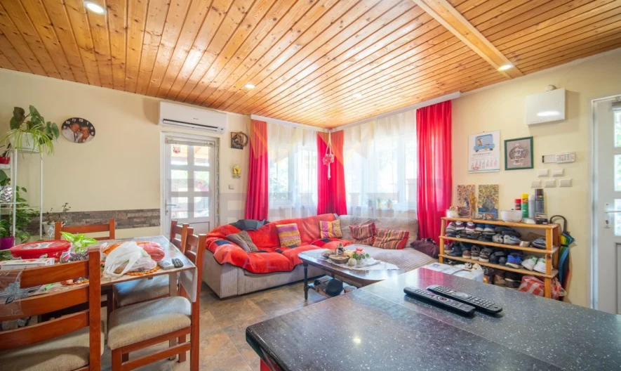 Едноетажна къща в с. Генерал Кантарджиево -  - снимка 6 - Имоти Премиер