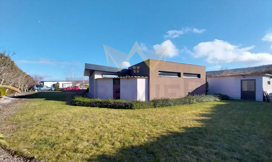 Едноетажна къща в с. Генерал Кантарджиево -  - снимка 7 - Имоти Премиер