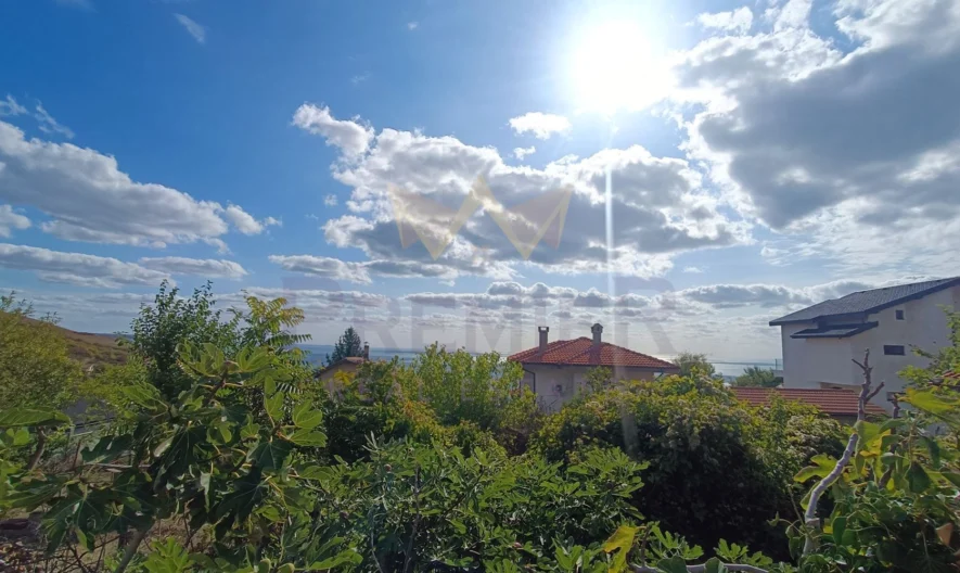 Едноетажна монолитна вила с морска панорама, гр. Балчик, обл. Добрич -  - снимка 2 - Имоти Премиер