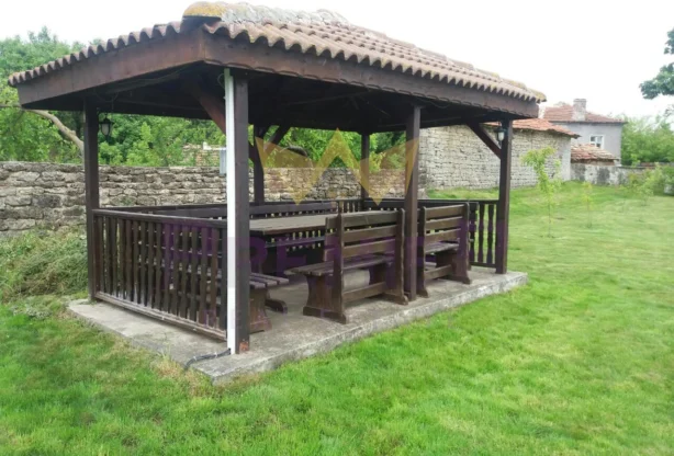 Агенция за недвижими имоти - Имоти Премиер - имот - 240055, Цена: 170000 EUR