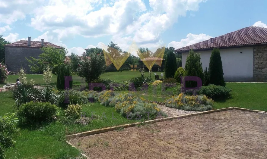 Едноетажна обзаведена къща - - снимка 7 - Имоти Премиер