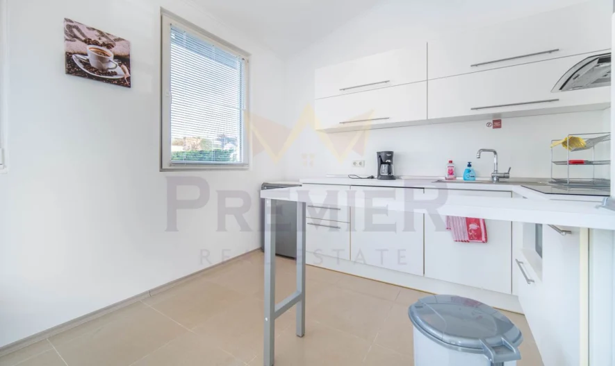 Едноетажна стилна къща тип близнак с дврор и морска панорам край с. Кранево, общ. Балчик, обл. Добрич -  - снимка 4 - Имоти Премиер