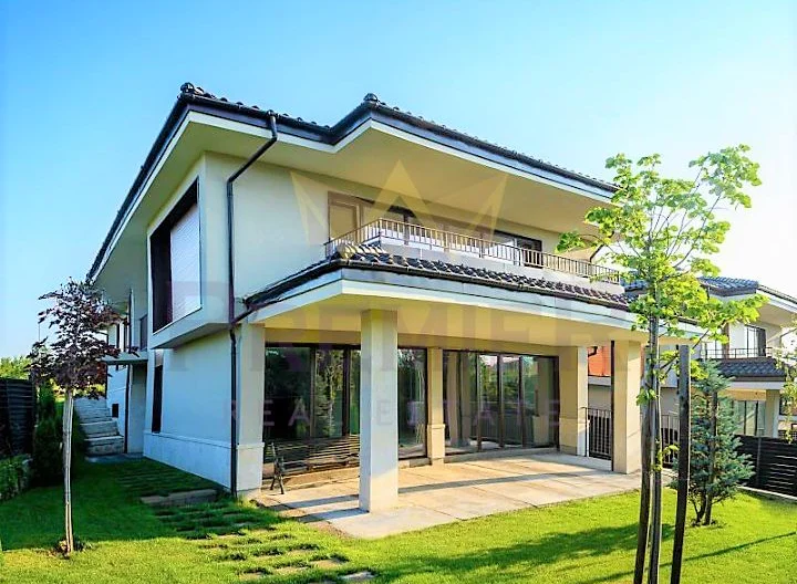 Еднофамилна двуетажна къща в гр.Банкя -  - снимка 1 - Имоти Премиер