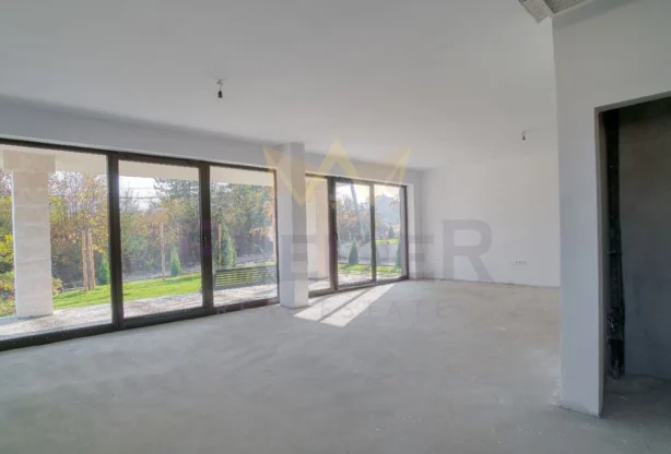 Агенция за недвижими имоти - Имоти Премиер - имот - 770802, Цена: 589000 EUR