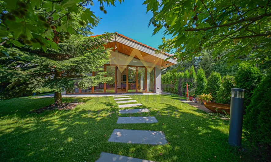 Еднофамилна къща с стилна архитектура и модерни дизайнерски решения в Бистрица - - снимка 29 - Имоти Премиер