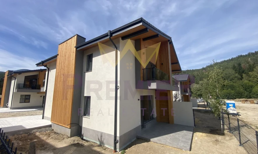 Еднофамилна къща в гр. Велинград -  - снимка 3 - Имоти Премиер