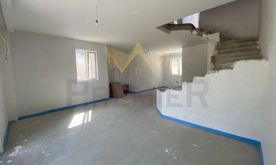 Еднофамилна къща в гр. Велинград -  - снимка 6 - Имоти Премиер