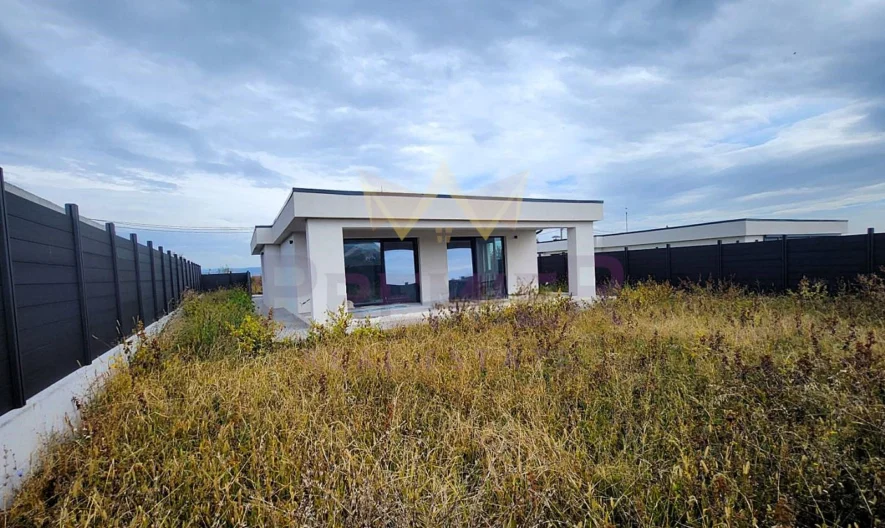 Еднофамилна къща в с. Хераково -  - снимка 13 - Имоти Премиер