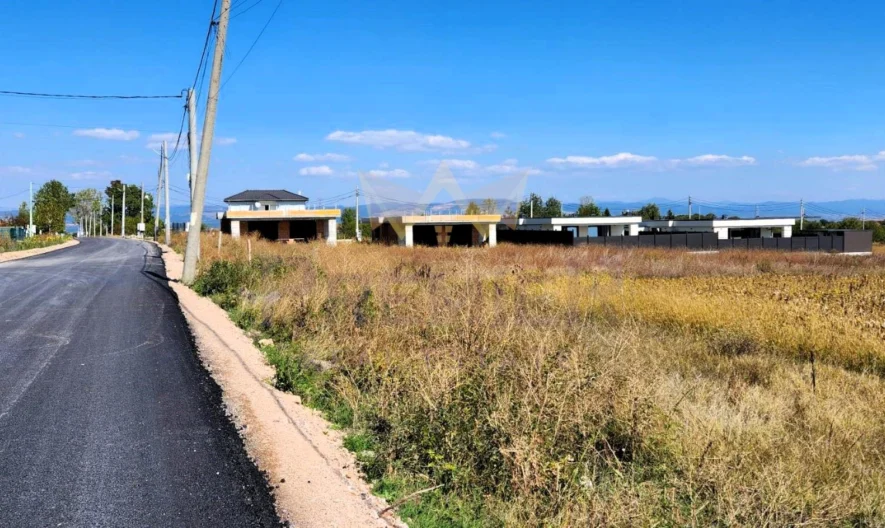 Еднофамилна къща в с. Хераково -  - снимка 14 - Имоти Премиер