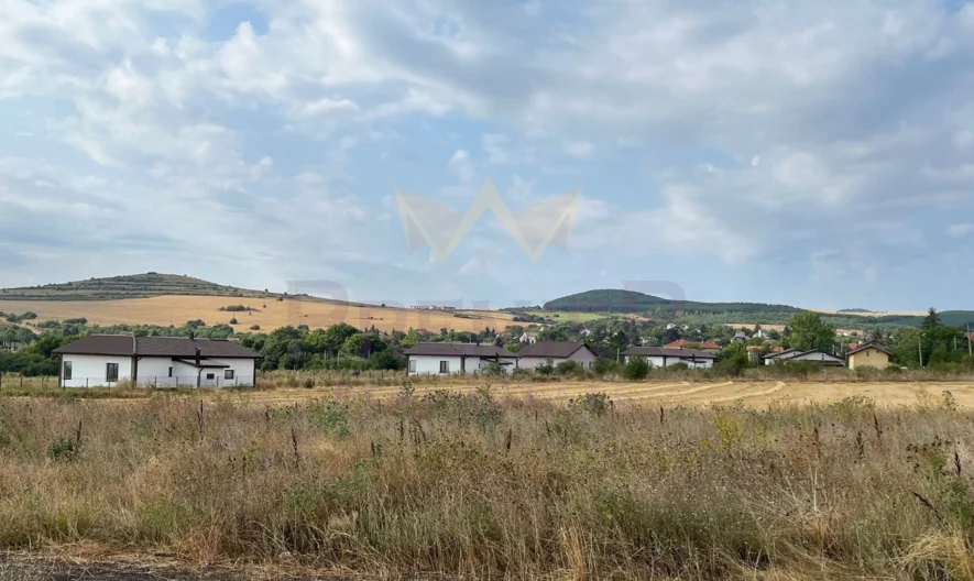 Еднофамилна къща в с. Хераково -  - снимка 16 - Имоти Премиер