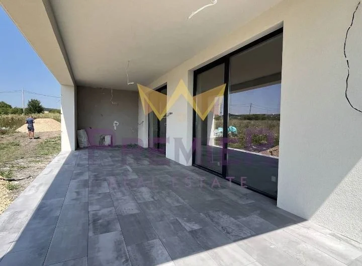 Еднофамилна къща в с. Хераково -  - снимка 4 - Имоти Премиер