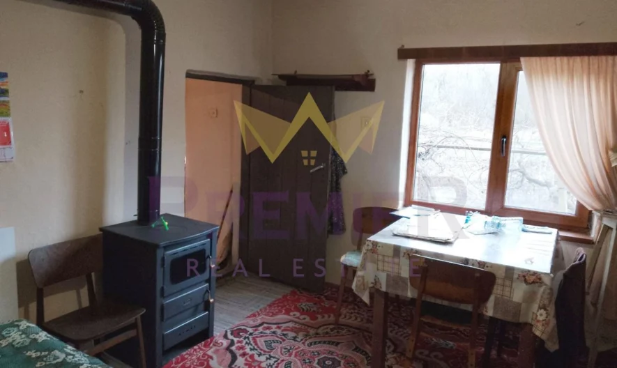 Еднофамилна къща в с.Изворово, област Добрич -  - снимка 14 - Имоти Премиер