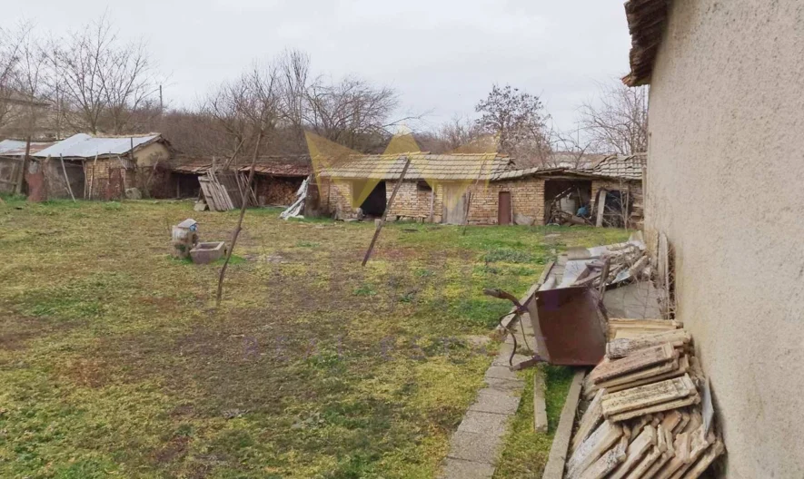 Еднофамилна къща в с.Изворово, област Добрич - - снимка 19 - Имоти Премиер