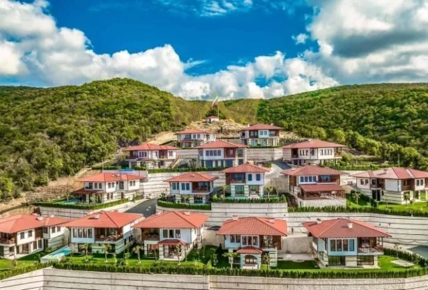 Агенция за недвижими имоти - Имоти Премиер - имот - 1058273, Цена: 651888 EUR