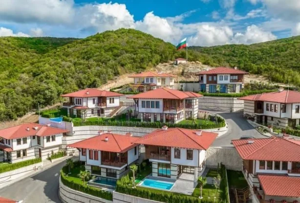 Агенция за недвижими имоти - Имоти Премиер - имот - 1058273, Цена: 651888 EUR