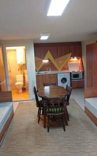 ЕДНОСТАЕН АПАРТАМЕНТ, БАЗАР ЛЕВСКИ - - снимка 10 - Имоти Премиер