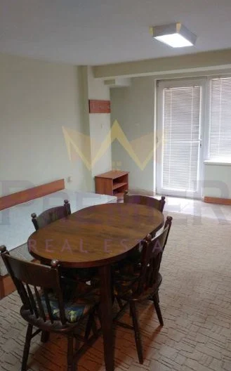 ЕДНОСТАЕН АПАРТАМЕНТ, БАЗАР ЛЕВСКИ - - снимка 3 - Имоти Премиер