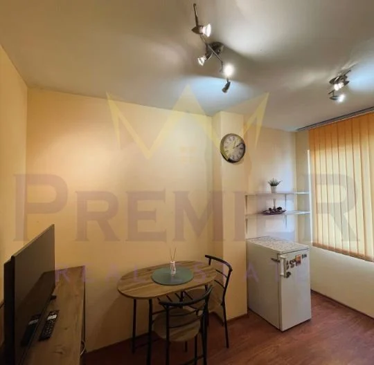 ЕДНОСТАЕН АПАРТАМЕНТ, ИДЕАЛЕН ЦЕНТЪР -  - снимка 3 - Имоти Премиер