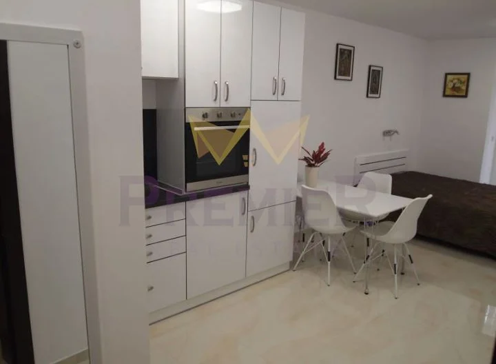 ЕДНОСТАЕН АПАРТАМЕНТ, ЦЕНТЪР -  - снимка 2 - Имоти Премиер