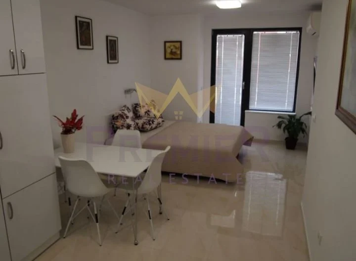 ЕДНОСТАЕН АПАРТАМЕНТ, ЦЕНТЪР - - снимка 3 - Имоти Премиер