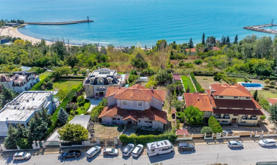 Egyedülálló telek hatályos rendezési tervvel és házzal Evksinogradban – tengerpanoráma, valamint lehetőség butiképület és villa építésére - - snimka 1 - Imoti Premier