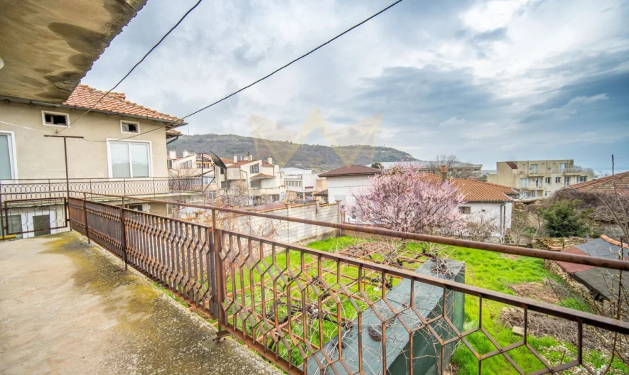 🏡 Ексклузивна триетажна къща с морска панорама в гр. Балчик 🌊 -  - снимка 20 - Имоти Премиер