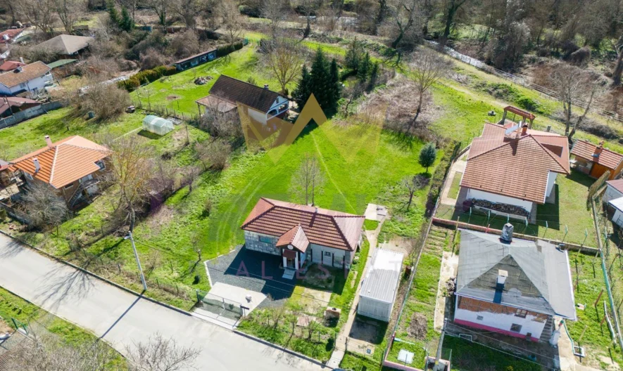 Ексклузивно – 3 дка имот с две къщи до река, в сърцето на Странджа -  - снимка 5 - Имоти Премиер