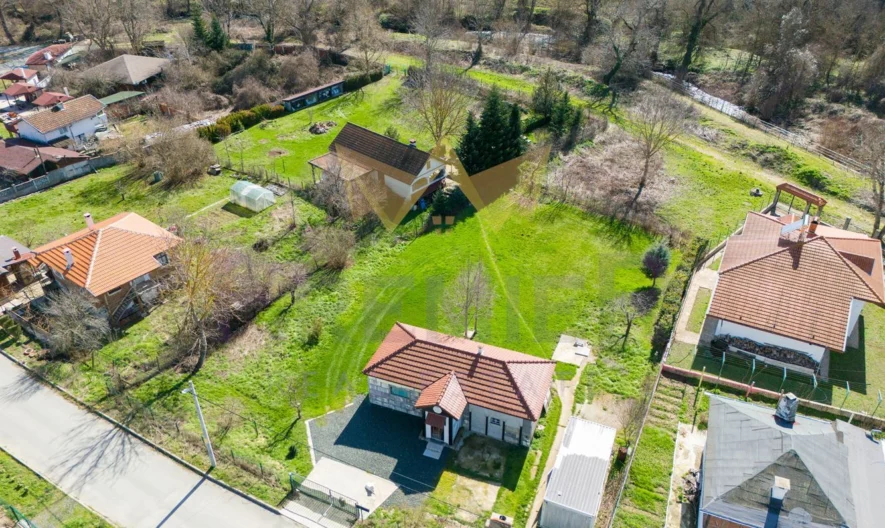 Ексклузивно – 3 дка имот с две къщи до река, в сърцето на Странджа -  - снимка 6 - Имоти Премиер