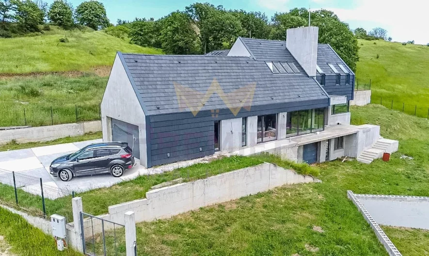 ЕКСКЛУЗИВНО ТОП КЪЩА с. ЗВЕЗДИЦА -  - снимка 1 - Имоти Премиер