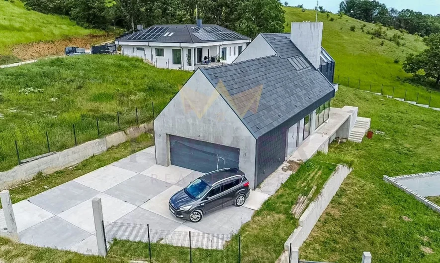 ЕКСКЛУЗИВНО ТОП КЪЩА с. ЗВЕЗДИЦА -  - снимка 11 - Имоти Премиер