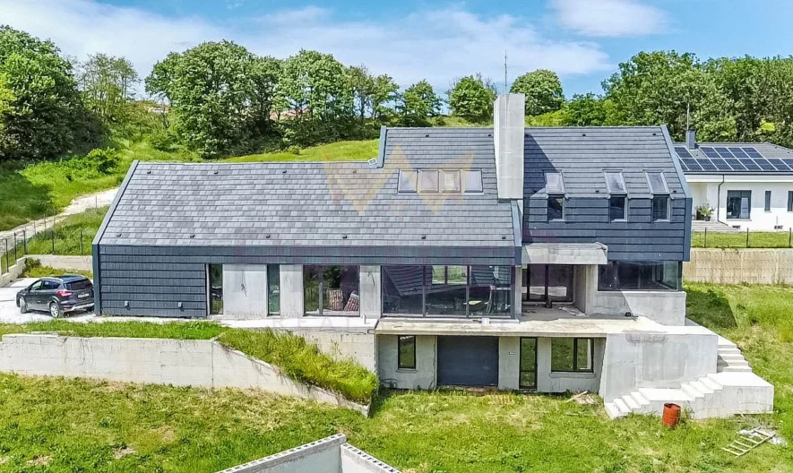 ЕКСКЛУЗИВНО ТОП КЪЩА с. ЗВЕЗДИЦА -  - снимка 13 - Имоти Премиер