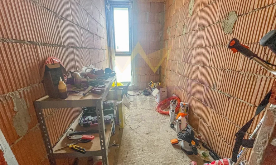 ЕКСКЛУЗИВНО ТОП КЪЩА с. ЗВЕЗДИЦА -  - снимка 18 - Имоти Премиер