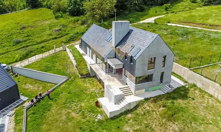 ЕКСКЛУЗИВНО ТОП КЪЩА с. ЗВЕЗДИЦА -  - снимка 9 - Имоти Премиер