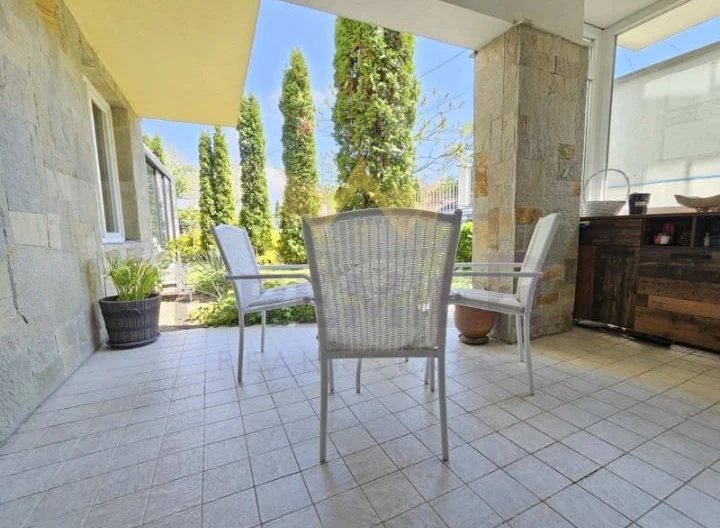 Elegant 2-room apartment with an exceptional location in the Boyana district -  - snimka 16 - Imoti Premier