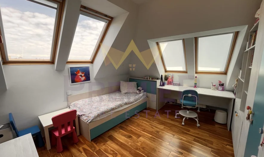 Елегантно обзаведен апартамент в затворен комплекс кв.Драгалевци -  - снимка 9 - Имоти Премиер