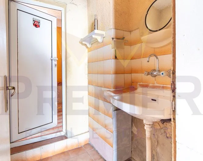 Етаж от Къща -  - снимка 10 - Имоти Премиер