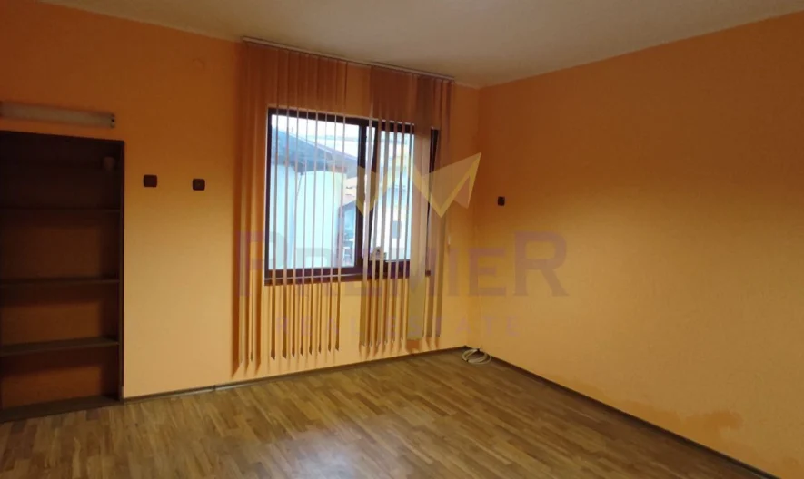 ЕТАЖ ОТ КЪЩА 60 КВ.М. В ЦЕНТЪРА НА ПОМОРИЕ -  - снимка 4 - Имоти Премиер