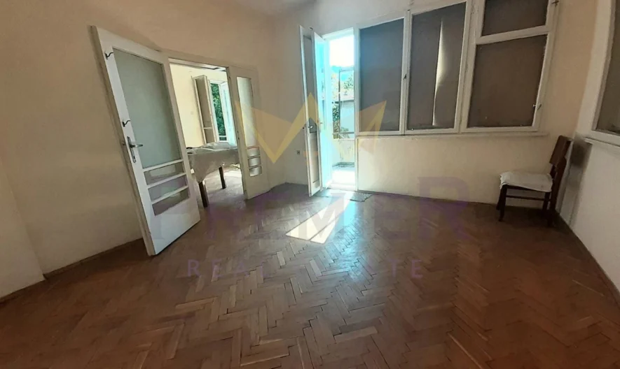 Етаж от Къща гр. Провадия -  - снимка 3 - Имоти Премиер