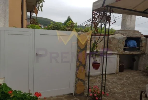 Агенция за недвижими имоти - Имоти Премиер - имот - 1096690, Цена: 200000 EUR