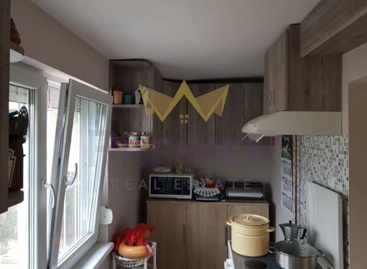 Етаж от къща гр.Аксаково -  - снимка 10 - Имоти Премиер