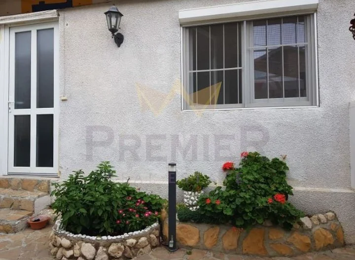 Етаж от къща гр.Аксаково -  - снимка 3 - Имоти Премиер