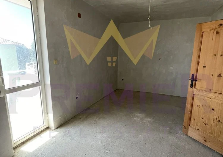 Етаж от къща на метри от плажа в Галата - - снимка 5 - Имоти Премиер