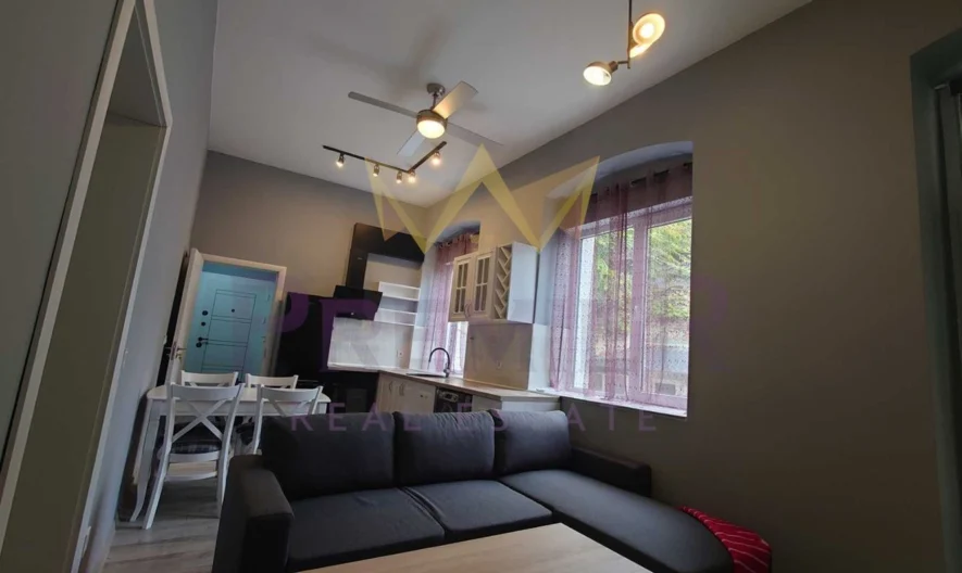 ЕТАЖ ОТ КЪЩА, ЦЕНТЪР - - снимка 2 - Имоти Премиер