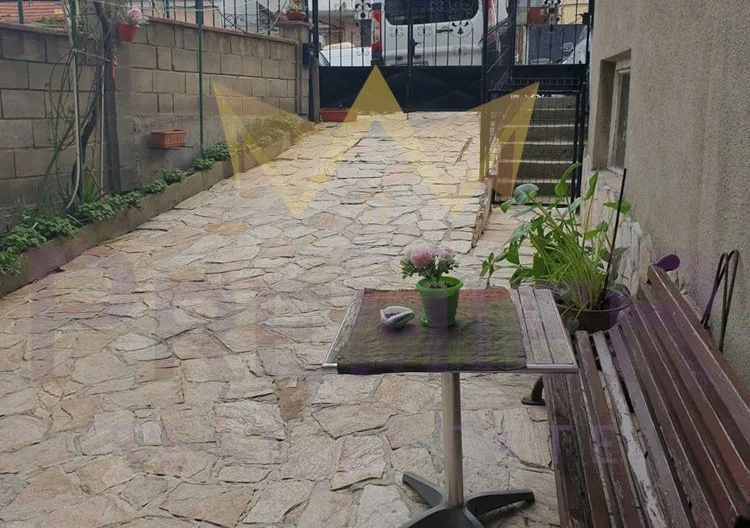 Етаж от Къща в кв. Аспарухово -  - снимка 10 - Имоти Премиер