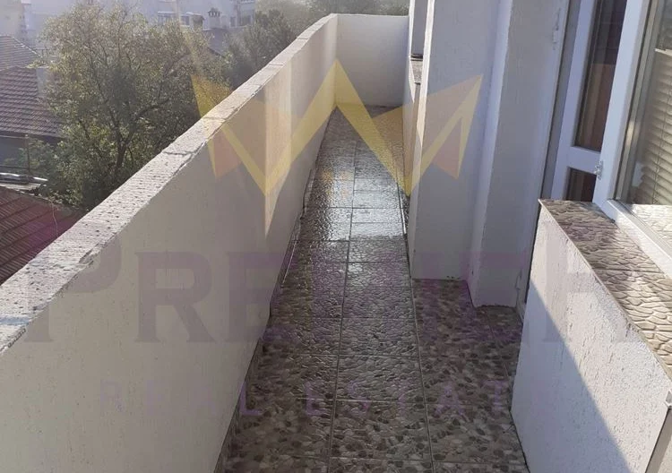 Етаж от Къща в кв. Аспарухово -  - снимка 4 - Имоти Премиер