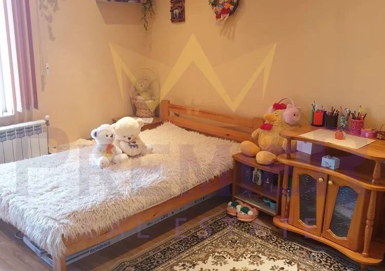 Етаж от Къща в кв. Аспарухово -  - снимка 6 - Имоти Премиер