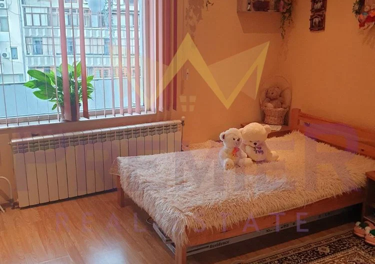 Етаж от Къща в кв. Аспарухово -  - снимка 7 - Имоти Премиер